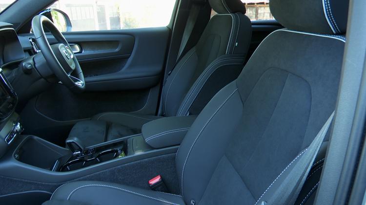 VOLVO C40 ESTATE 170kW Recharge Core 69kWh 5dr Auto